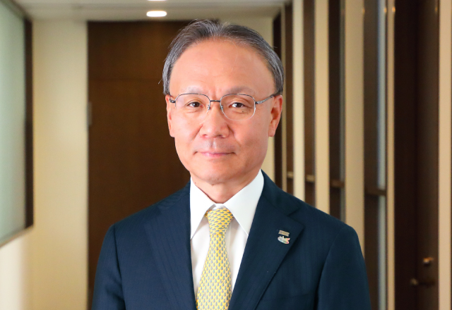 食を通じて社会問題の解決に取り組み、持続的に成長できる強い企業をめざして 食を通じて社会問題の解決に取り組み、持続的に成長できる強い企業をめざして