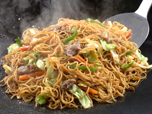 ちょい足しウスターで香ばしい！屋台風ソース焼きそば