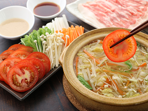 しゃきしゃき野菜とトマトのしゃぶしゃぶ鍋