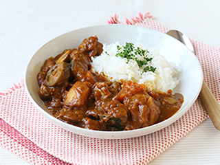 たっぷりトマトと野菜ジュースで作る！ベジタブルカレー