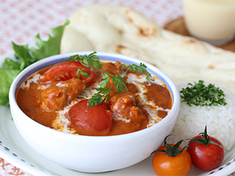 洋食店ケチャップで作るバターチキンカレー