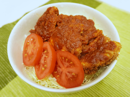 トマトソースカツ丼