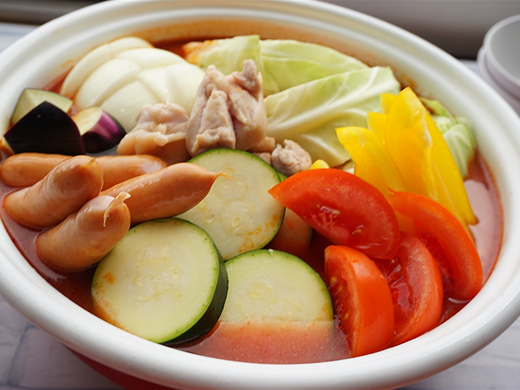 夏野菜の甘熟トマト鍋