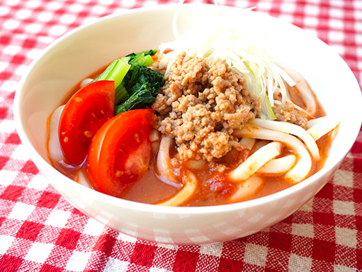 トマト担々うどん