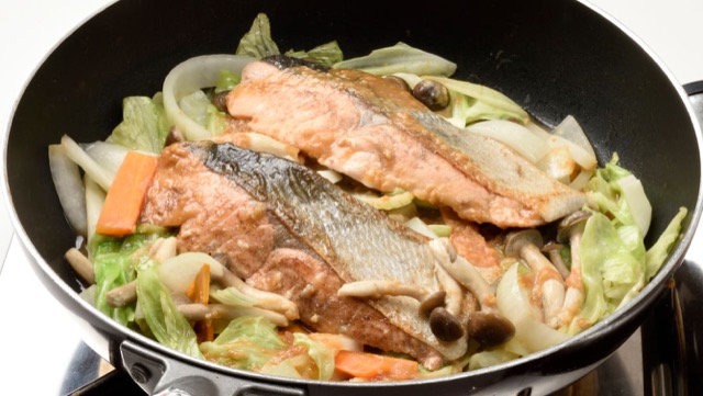 鮭ちゃんちゃん焼きレシピ！簡単で野菜も摂れる＆プロのタレ3選