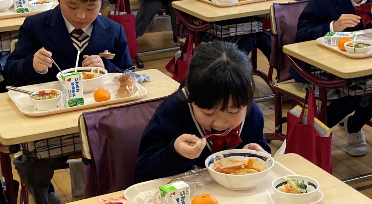 野菜レシピコンテストのカゴメ賞が給食で登場! 2301_クックハ゜ット゛.jpeg