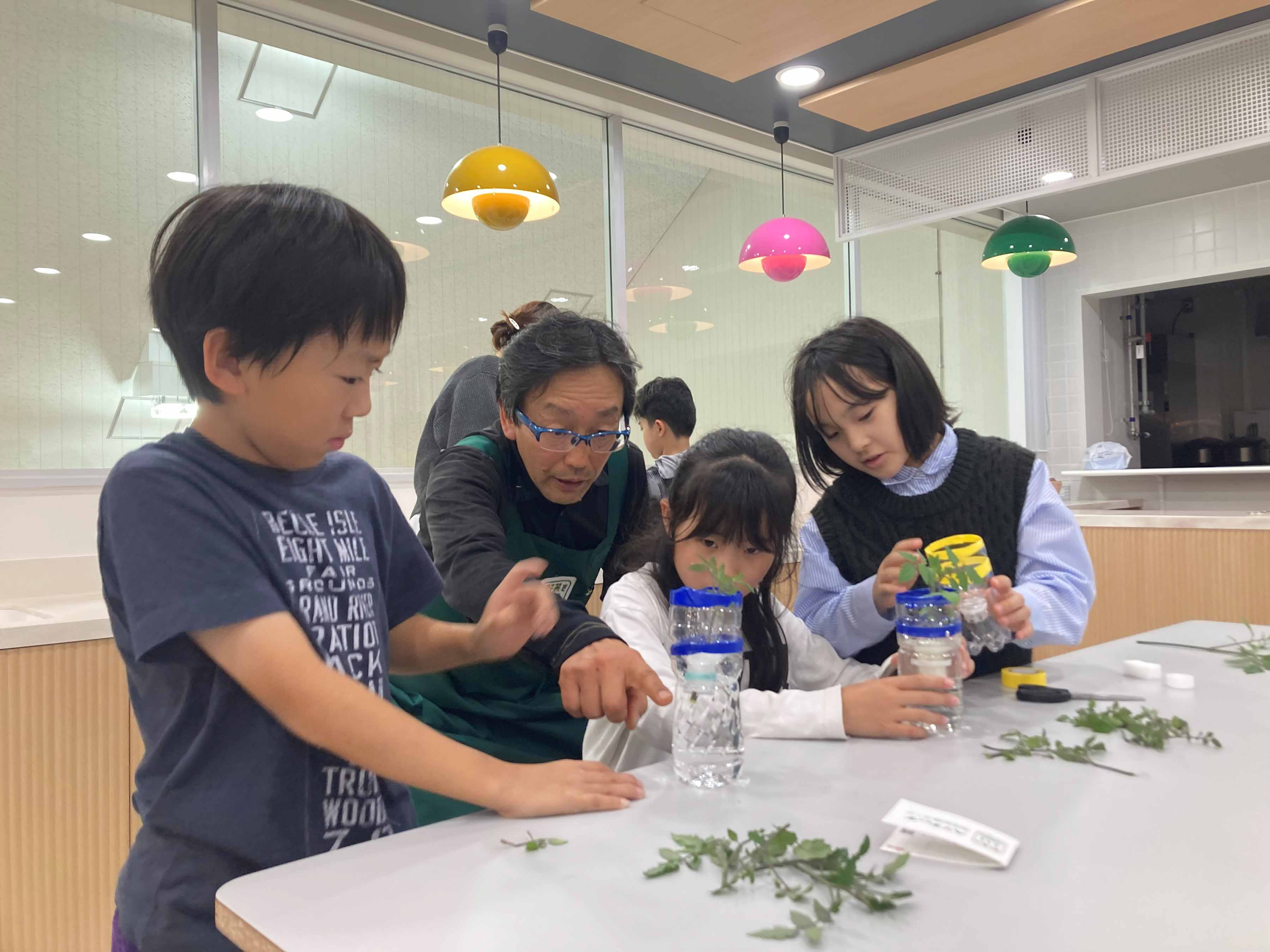三井住友FG×カゴメ、「アトリエ・バンライ-ITABASHI-」で食育プログラムを実施 三井住友FG1.jpg