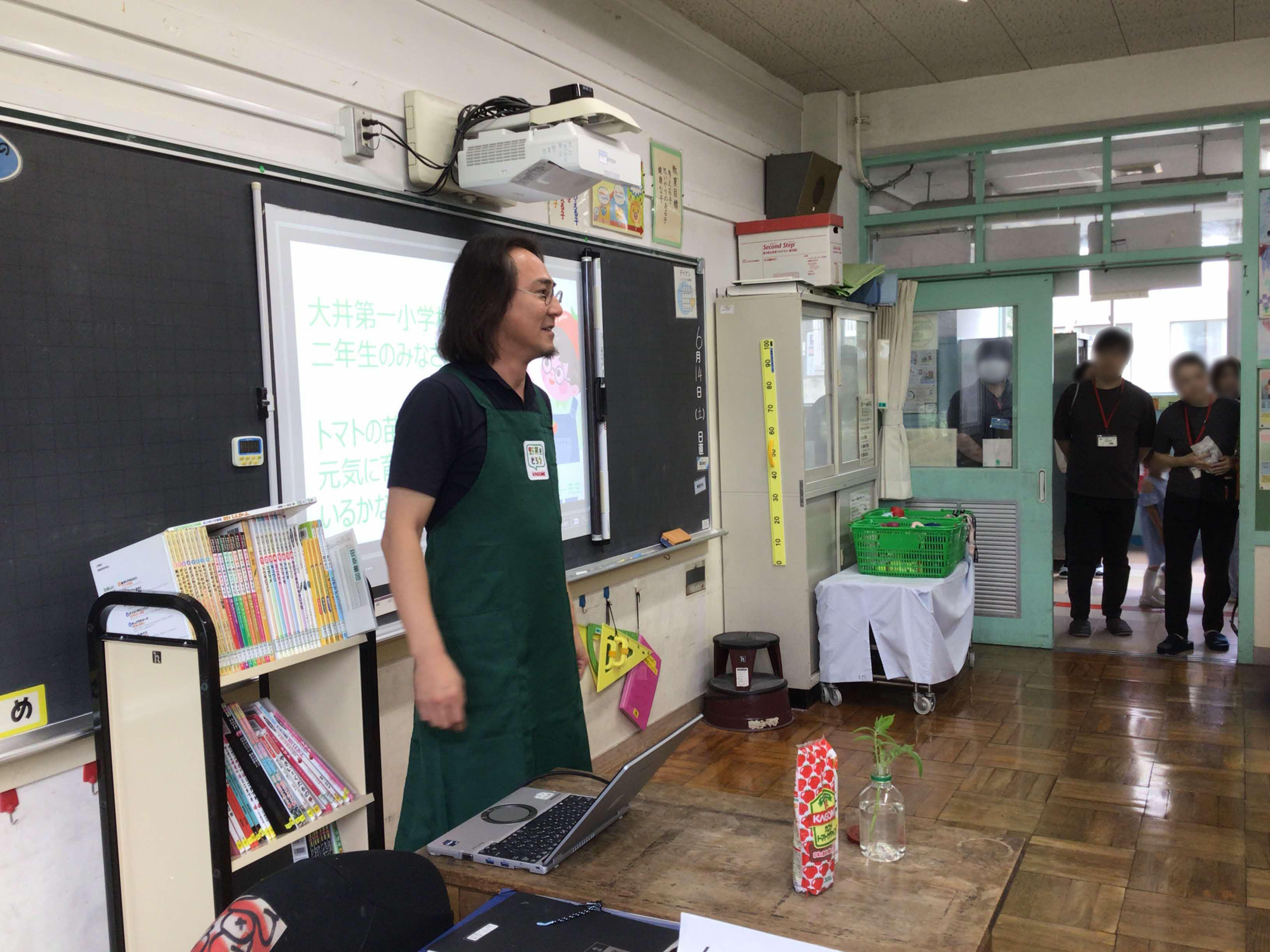 品川区立大井第一小学校 授業参観でトマトの授業実施 大井1.jpg
